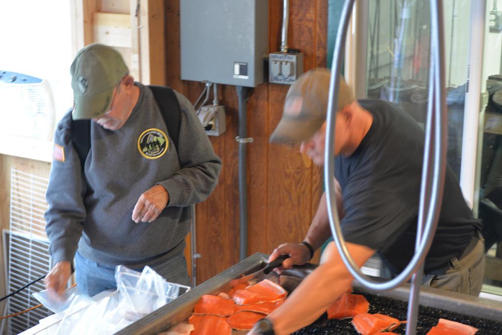Salmon Catcher Lodge Kenai Exterior photo
